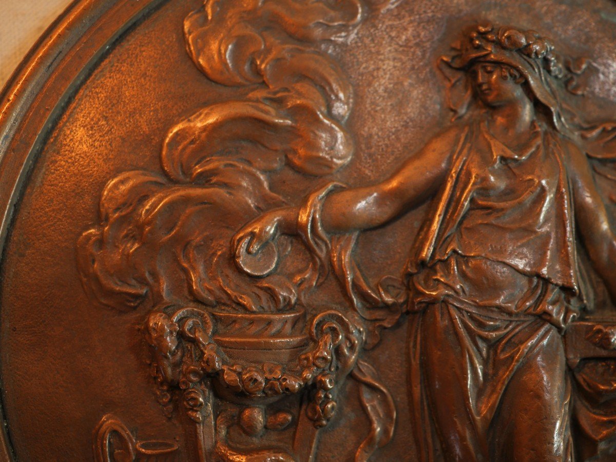Circular Bronze Plate From A Cup From The Susse Foundries Depicting An Antique Scene In Relief-photo-3