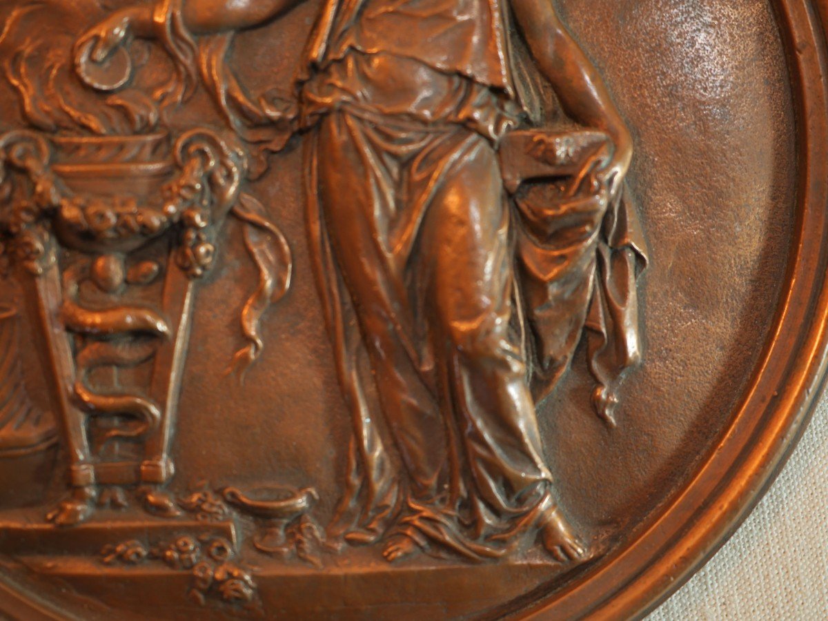 Circular Bronze Plate From A Cup From The Susse Foundries Depicting An Antique Scene In Relief-photo-2