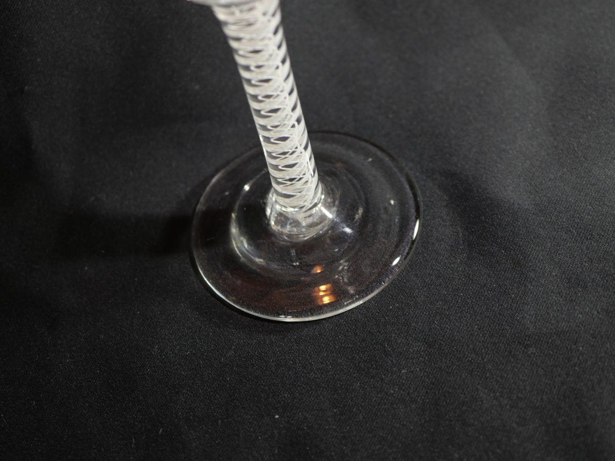 Twist Stemmed Glass With White Rim And Grape Clusters. England, 18th Century Sbx25twi001-photo-3