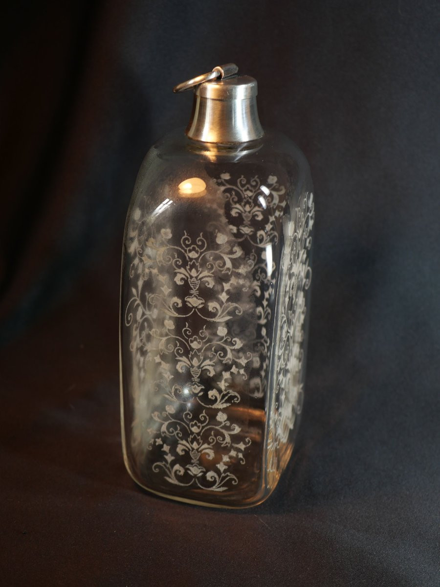 Baccarat Decanter With Engraved Sides Rocher Frères La Côte St André Silver Frame Stopper Cab25roc001-photo-6