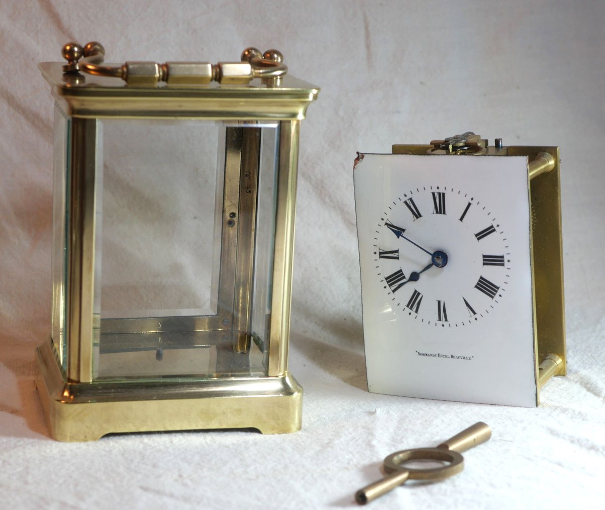 Pendule officier NORMANDY HOTEL DEAUVILLE fabriquée par Bayard EPA25OFF001-photo-1