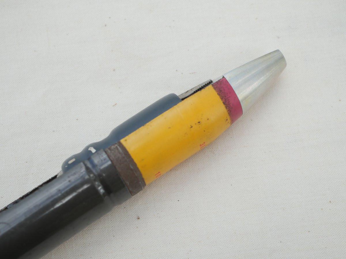 Safe Cutaway Model Of 30mm Ammunition On Board Fighter Aircraft Jro24mun001 -photo-3