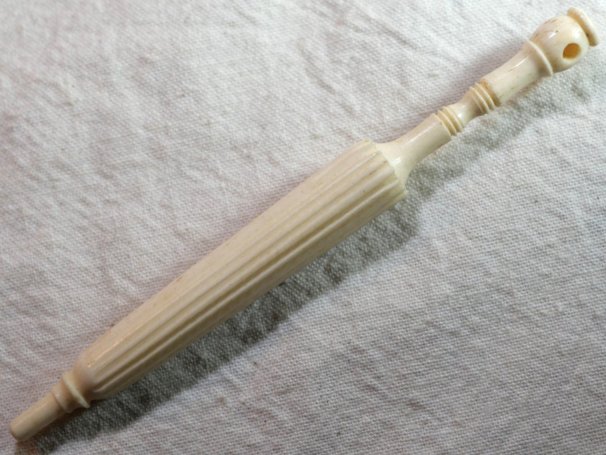 Dieppe Ivory Umbrella Needle Holder XIX Tou25die002-photo-3
