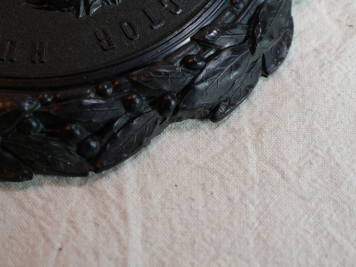 Grand médaillon XIX en bois durci Victor Hugo COU25HUG001 -photo-4