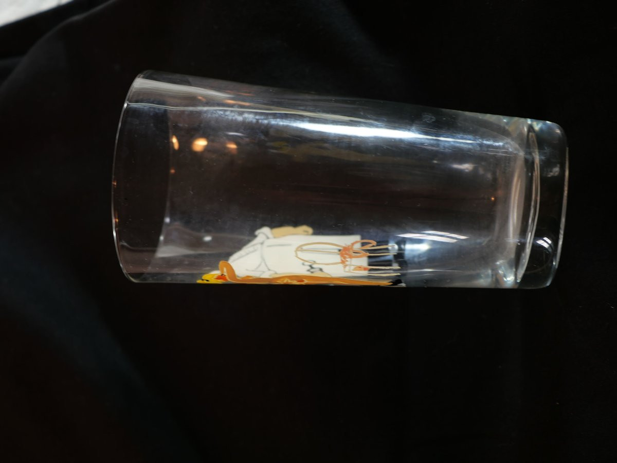 CURIOSA Verre émaillé carabin scène érotique médecin et femme nue BLO25VER001-photo-4