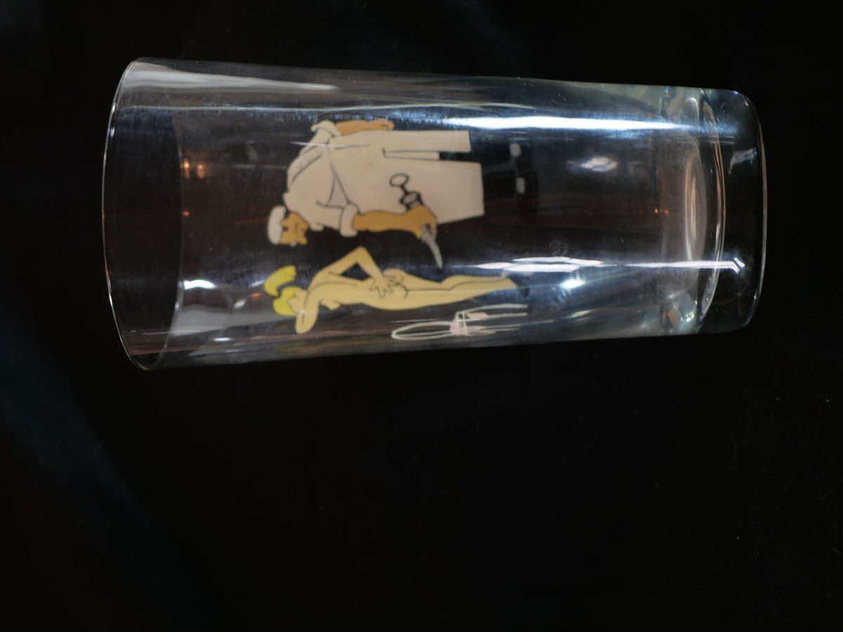 CURIOSA Verre émaillé carabin scène érotique médecin et femme nue BLO25VER001-photo-1