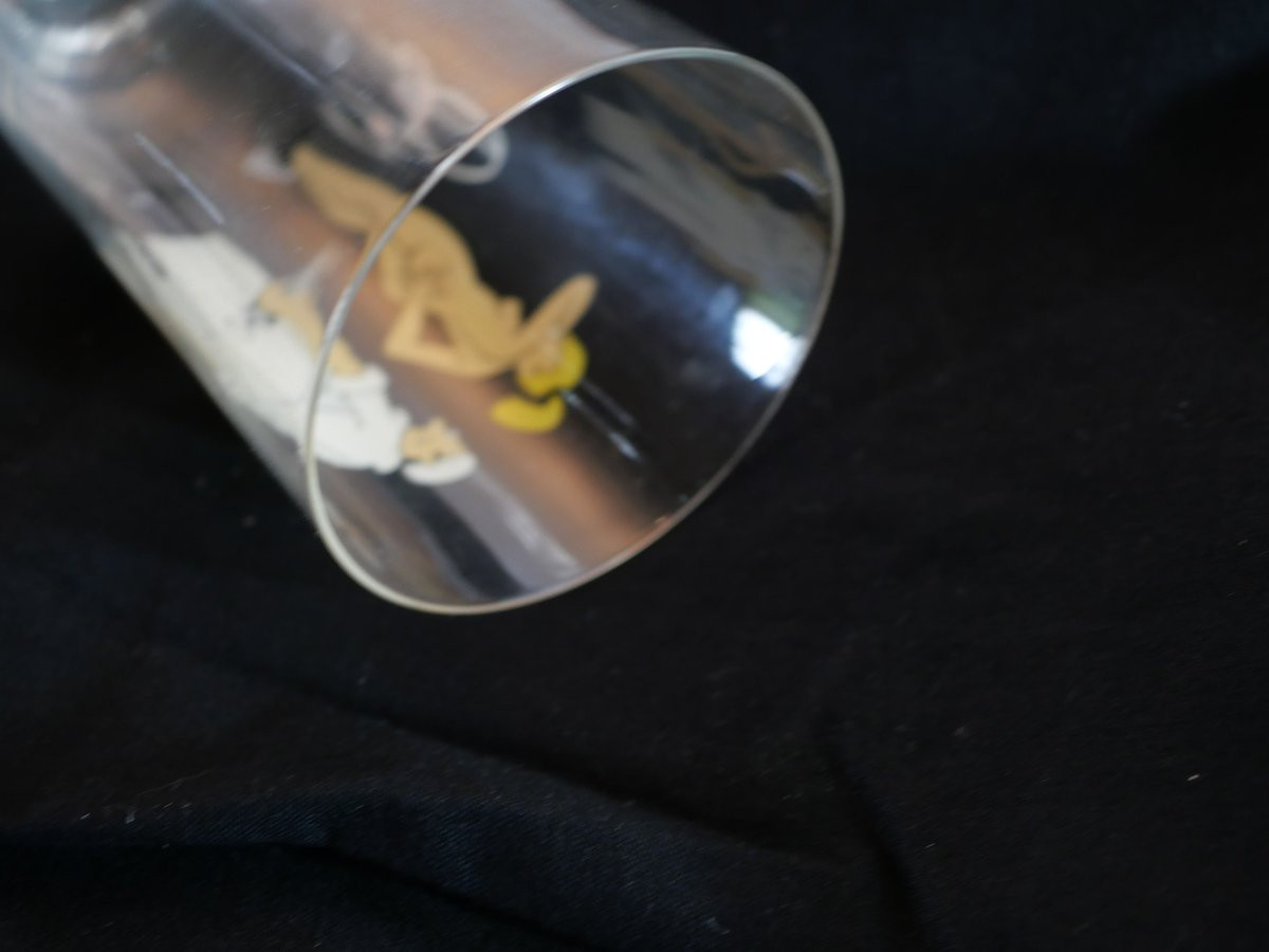 CURIOSA Verre émaillé carabin scène érotique médecin et femme nue BLO25VER001-photo-7