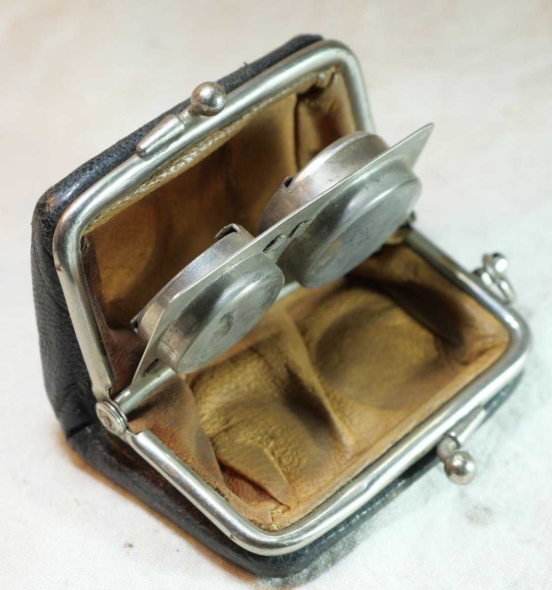 Louis d'Or Coin Case With Two Compartments, Covered In Leather, In The Shape Of A Coin Purse Ber25lou001 -photo-2