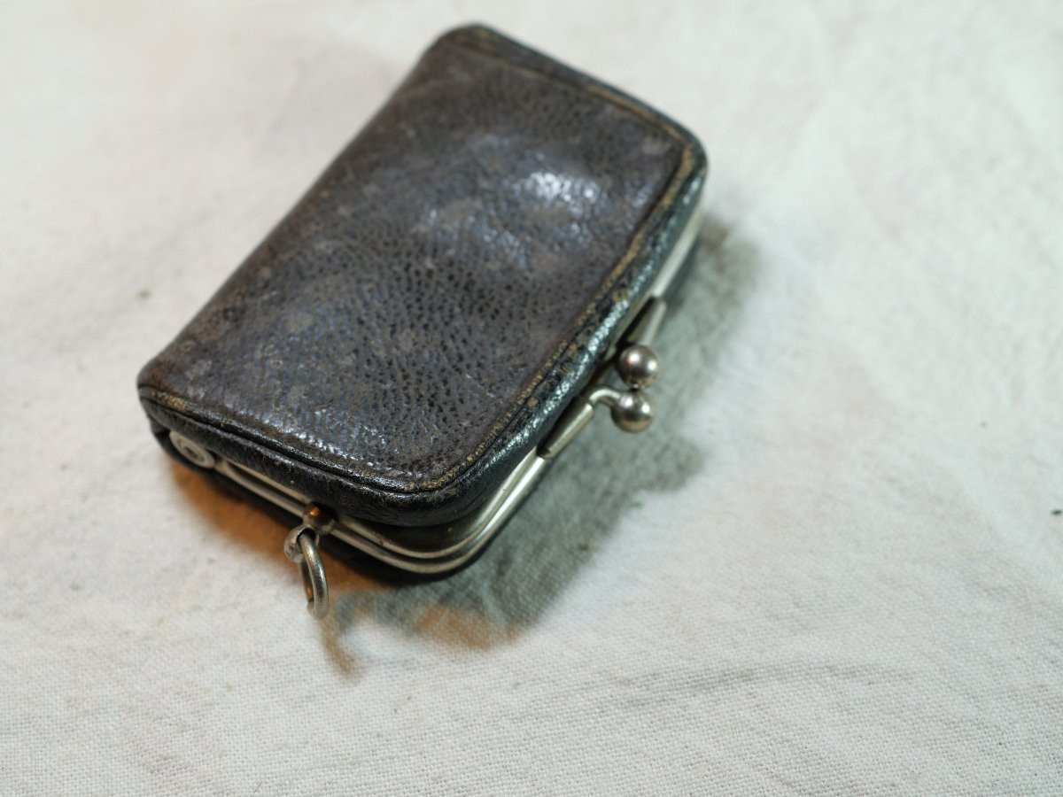 Louis d'Or Coin Case With Two Compartments, Covered In Leather, In The Shape Of A Coin Purse Ber25lou001 -photo-3
