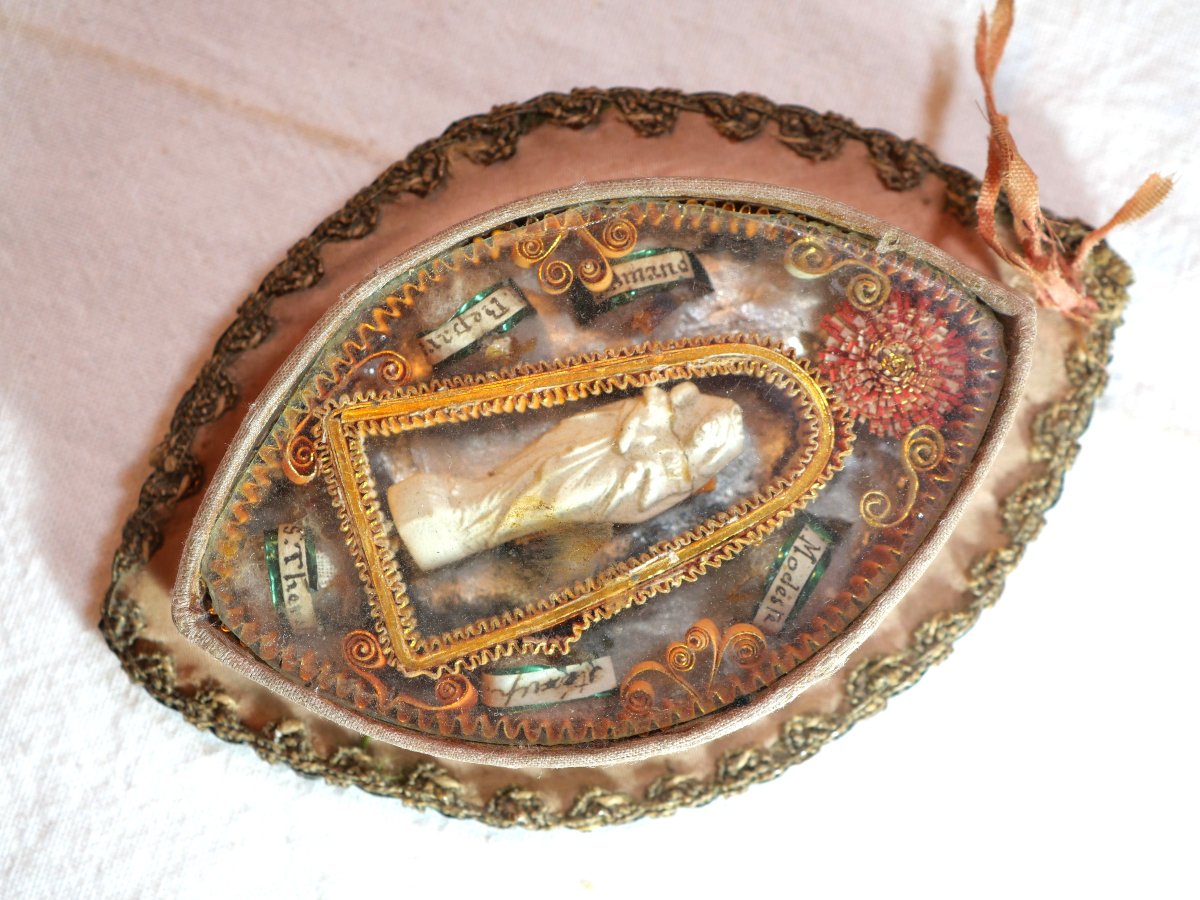 Reliquaire de poche ovale avec petite statuette époque XVIII - TIN25REL003 -photo-3