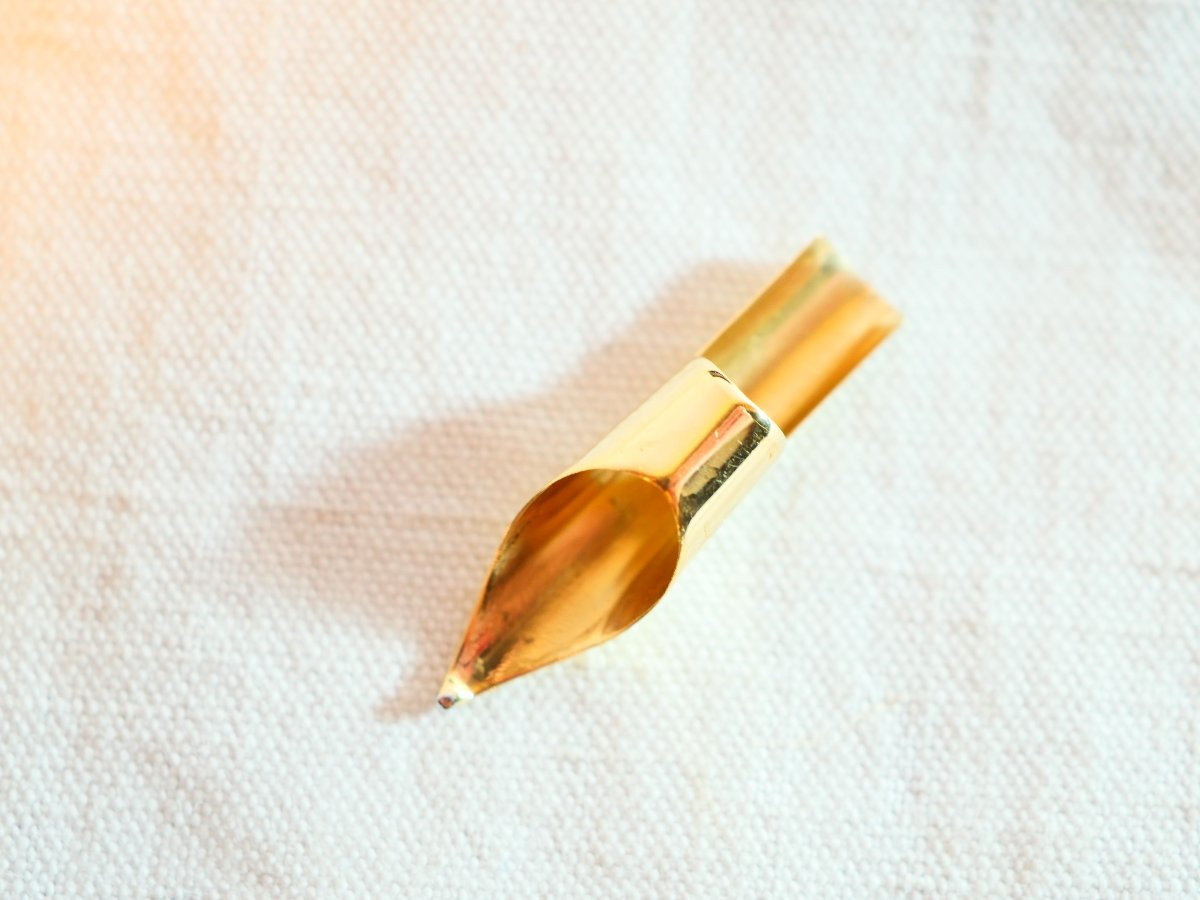 S. T. DUPONT  stylo plume or 750 mil 18K  corps plaqué or -  CDM25DUP001-photo-6