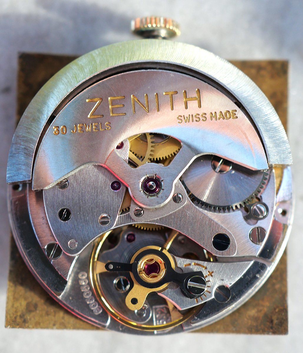 Montre bracelet parfaitement exacte homme Zenith plaqué or automatic modèle Square 17 jewels av-photo-3