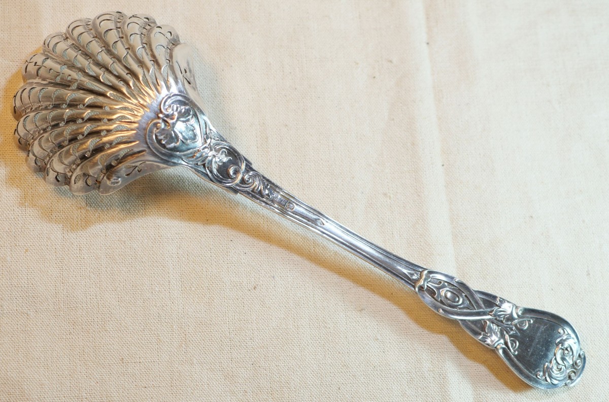 Cuillère saupoudreuse argent 74,6 g Poinçon Minerve XIX LAVALLEE SCH24SAU001