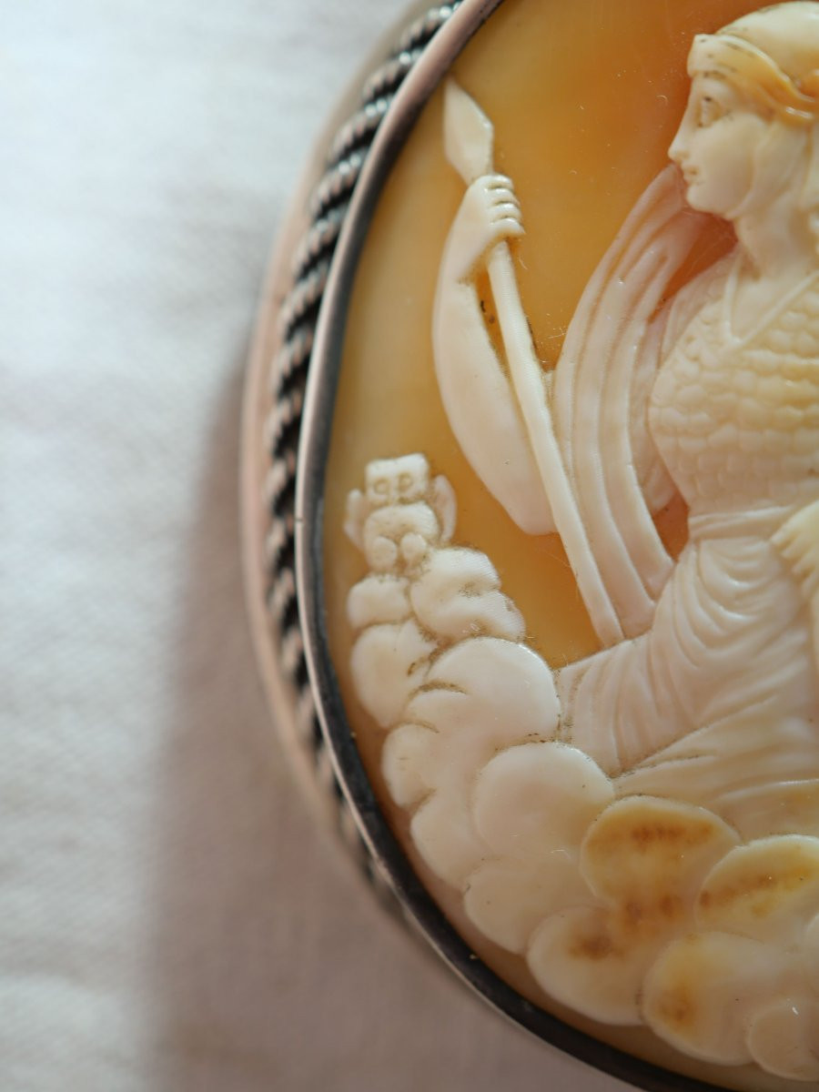 Important camée représentant Athéna à la chouette – monture en argent – XVIIIe SDC26ATH001-photo-2