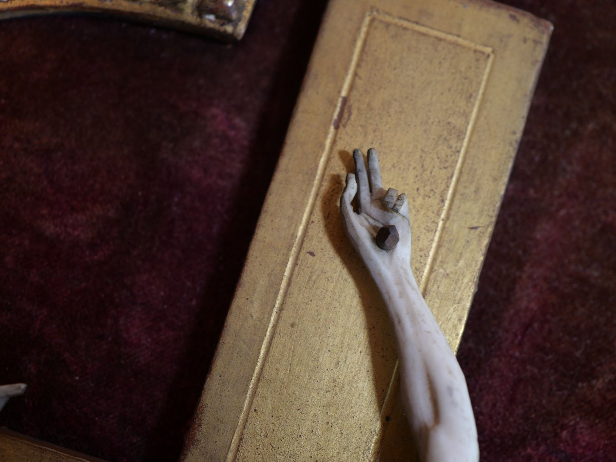 Christ ivoire sculpté encadré  – Plaquette Souvenir Curé Hamel (1893-1918) - LIS25IVO001-photo-2