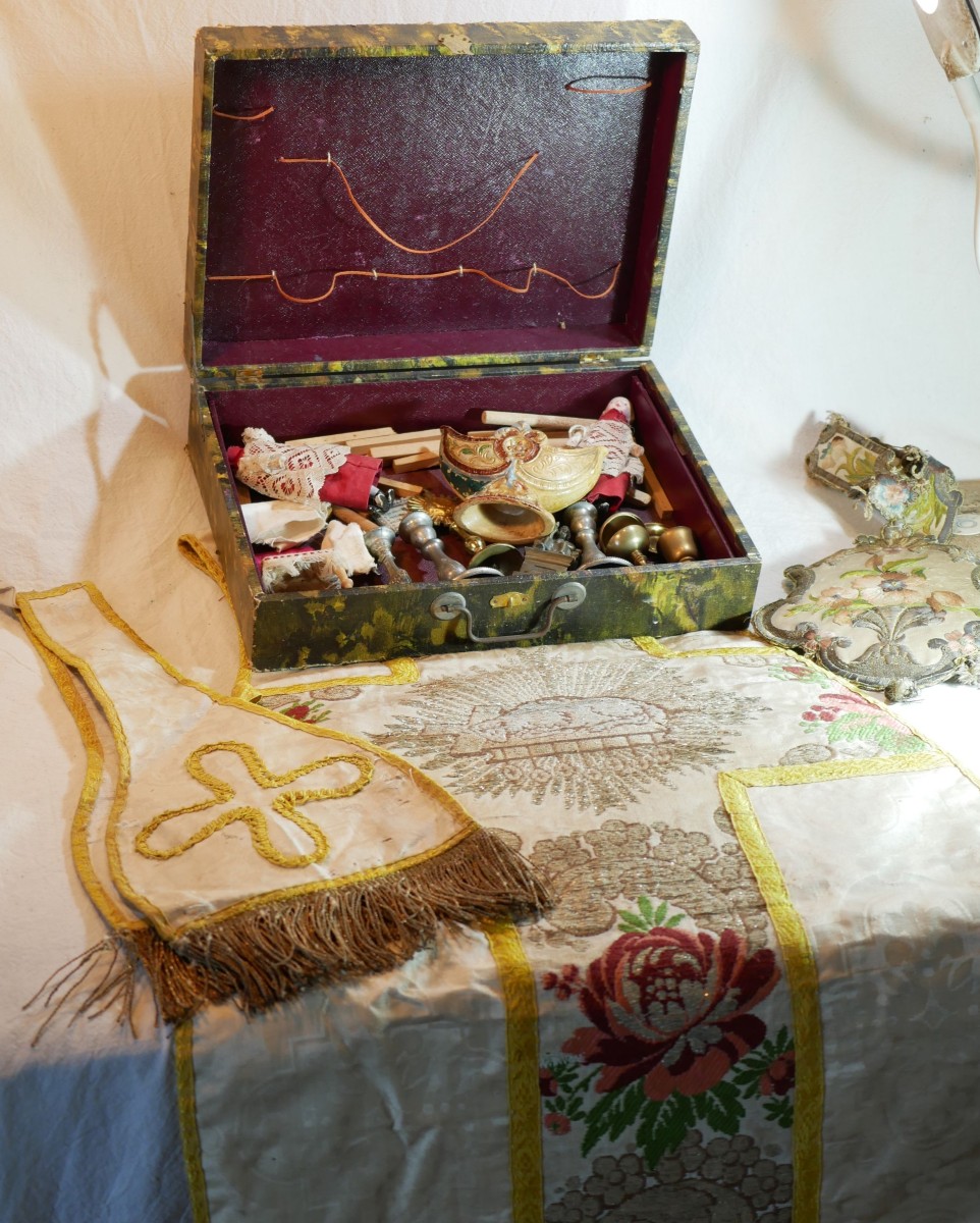 Charming Set Of 19th Century Mass Toys, Presented In Its Box.