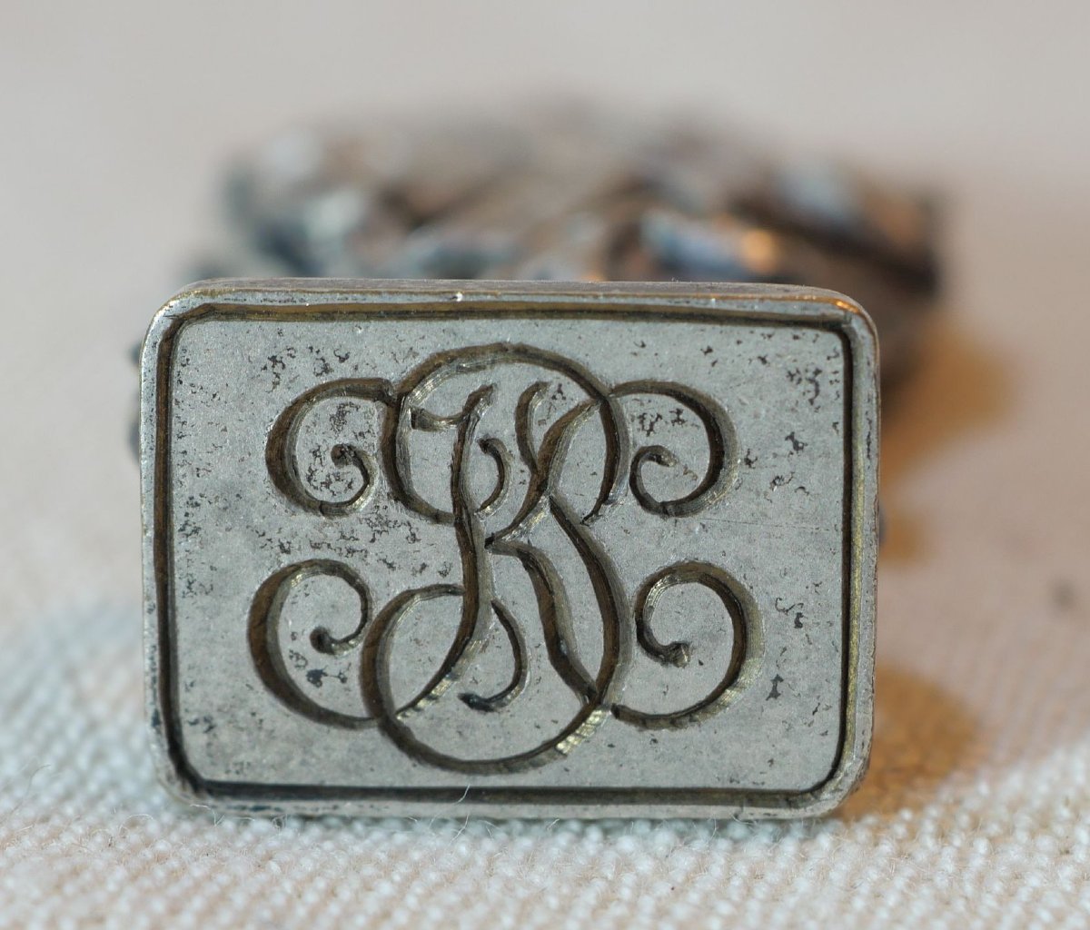 Art Nouveau Silver-plated Metal Cachet - Initials Kp - -photo-2