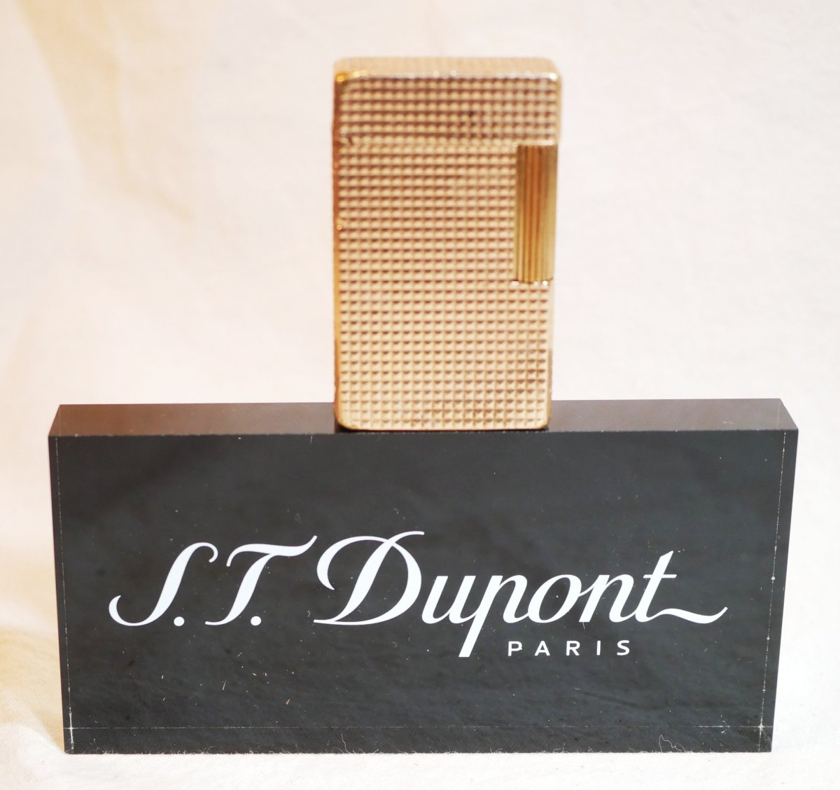 Briquet S.T. Dupont PARIS plaqué or 20 microns 