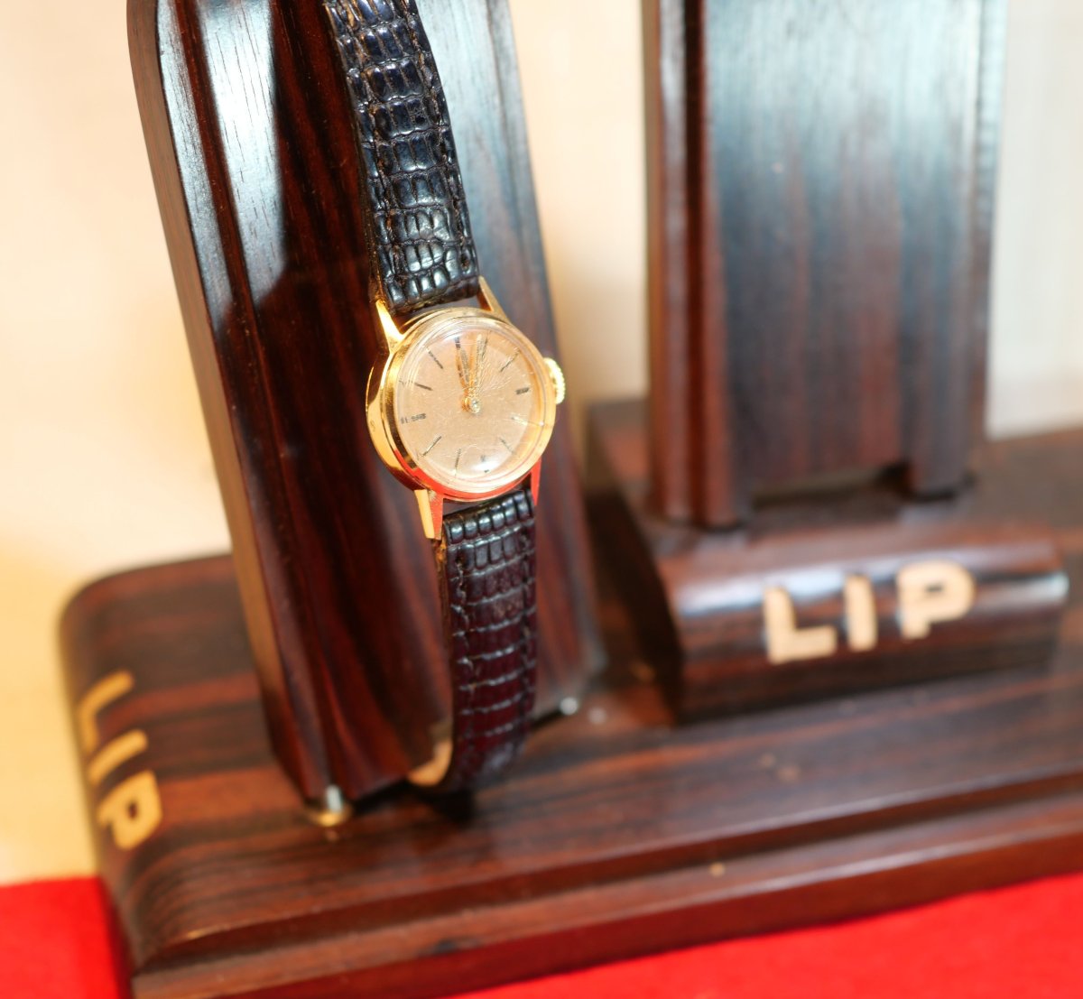 montre bracelet or LIP femme poids  3,69 grammes 18k 3 poinçons tête aigle  RBN24LIP001