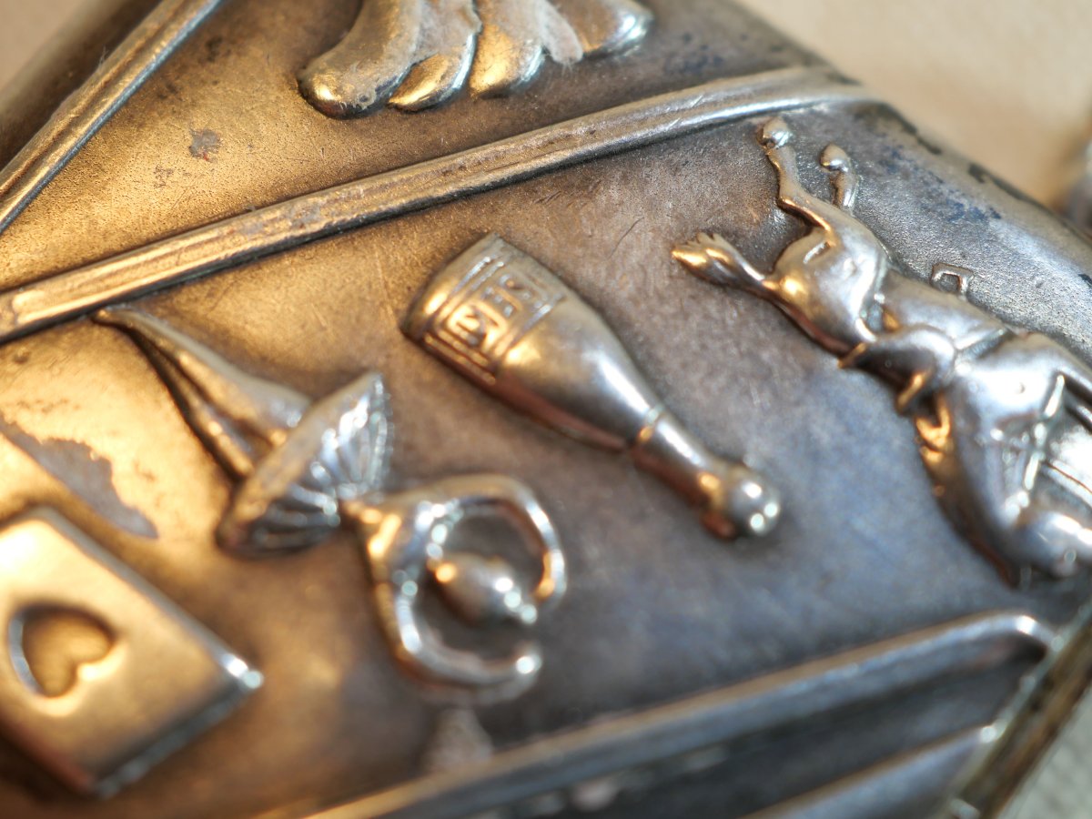 Solid Silver Pyrogen Decorated With The Attributes Of A Flambéer, Cards, Dancer ... Sch24jou001-photo-1
