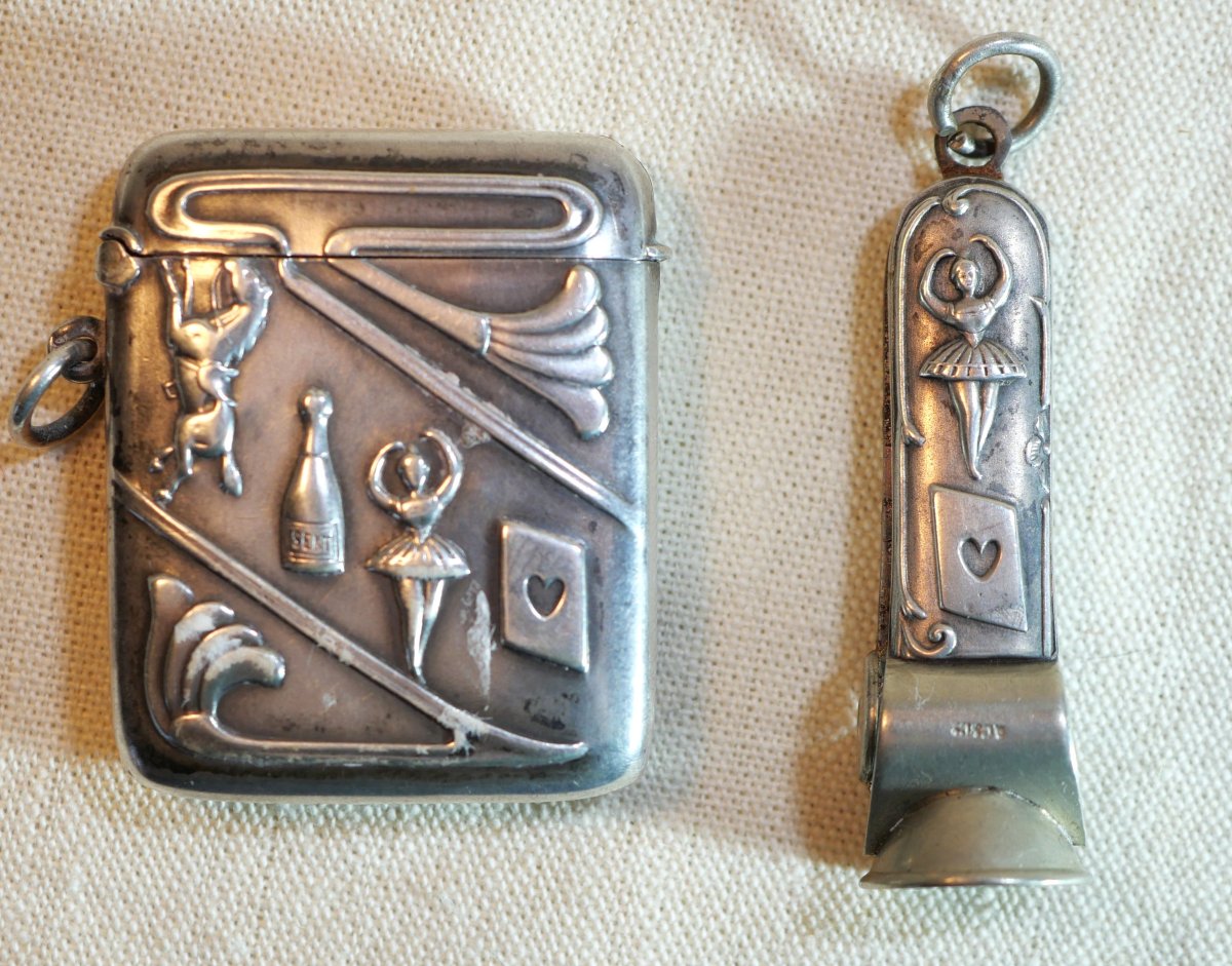 Solid Silver Pyrogen Decorated With The Attributes Of A Flambéer, Cards, Dancer ... Sch24jou001