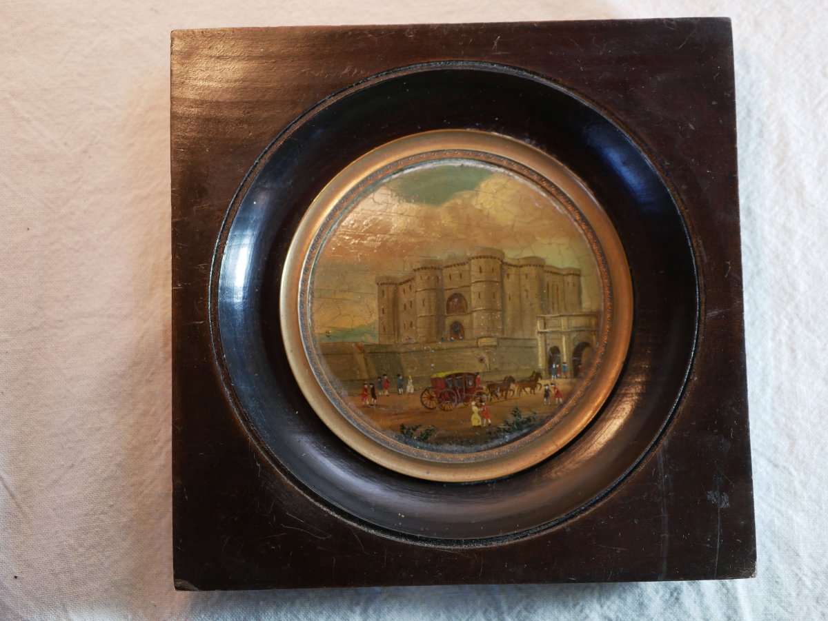 La Bastille Medallion Painting Depicting A Lively Scene With Figures And A Carriage, 18th Century Sdb25por003-photo-3