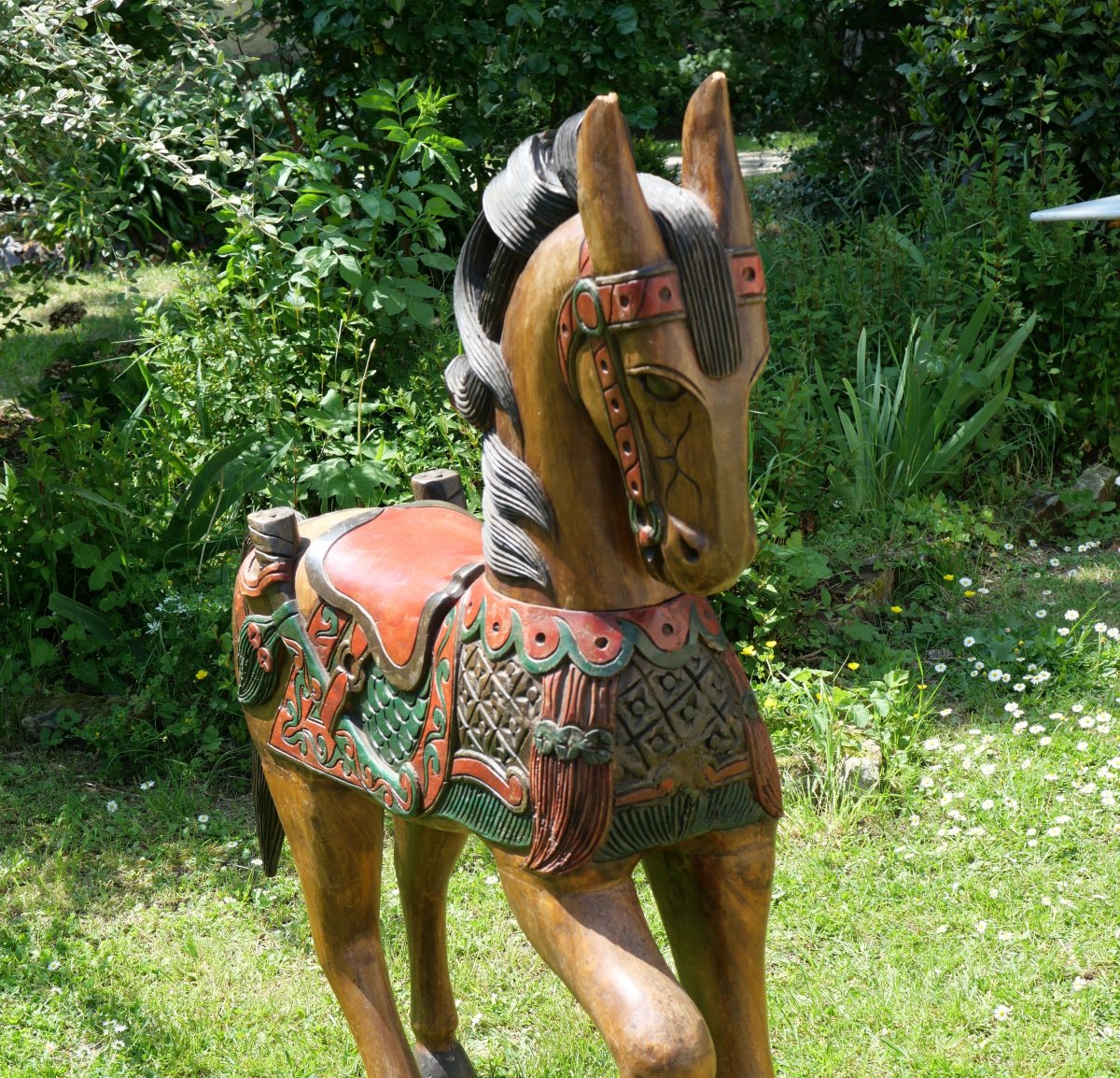 Grand cheval cérémoniel en bois sculpté et polychrome – Inde, probablement Rajasthan  Spectacul-photo-5
