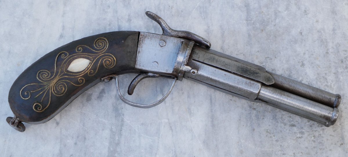Pistolet pepperbox à 3 canons rotatifs à percussion vers 1860 - Colonie française - PRN25PIS004
