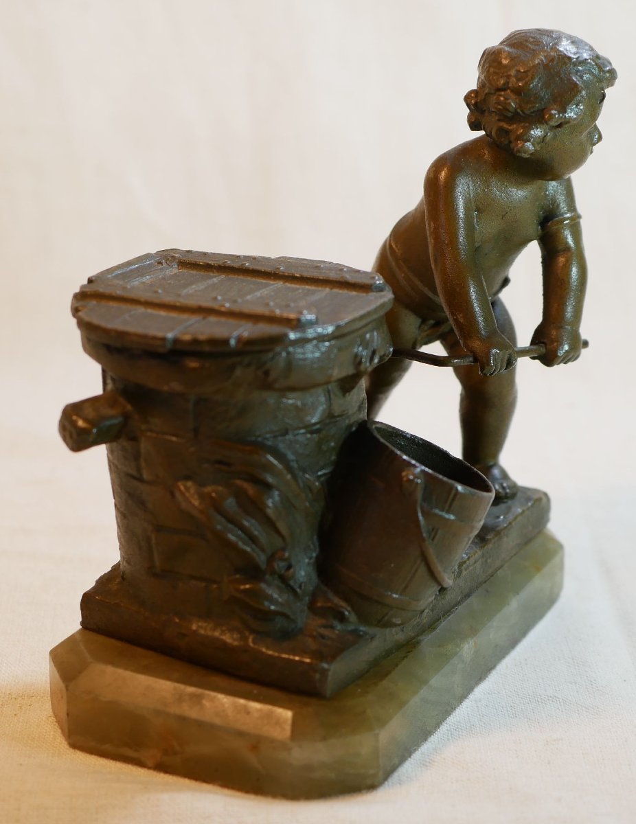 Encrier-pyrogène régule patine verte  putto puisant eau au puits  socle marbre XIXe SSL26ENC001-photo-1