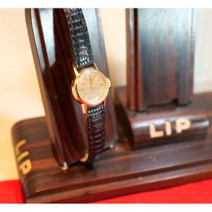 Lip Women's Gold Bracelet Watch Weight 3.69 Grams 18k 3 Eagle Head Hallmarks Rbn24lip001