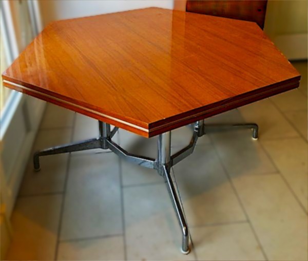 Rare Giancarlo Piretti Design Table From The 1970s