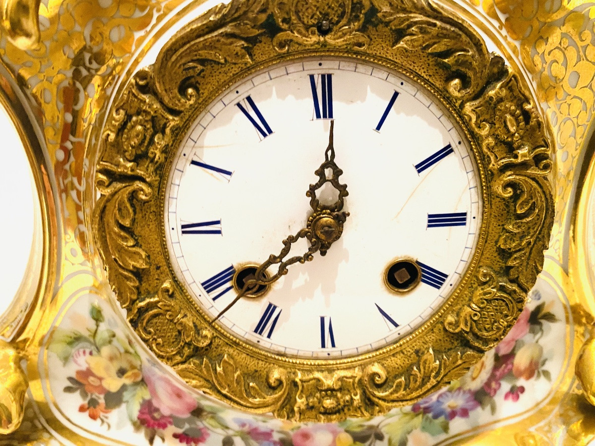 Pendule en porcelaine de Paris vers 1830 dans le goût de Jacob Petit-photo-2