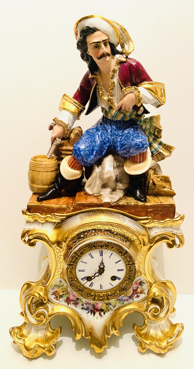 Pendule en porcelaine de Paris vers 1830 dans le goût de Jacob Petit