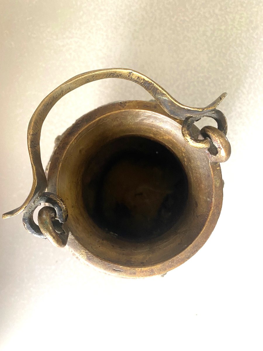 Antique Lota Pot From India Or Sri Lanka, Made Of Bronze - Ceremonial Pot With A Handle-photo-3