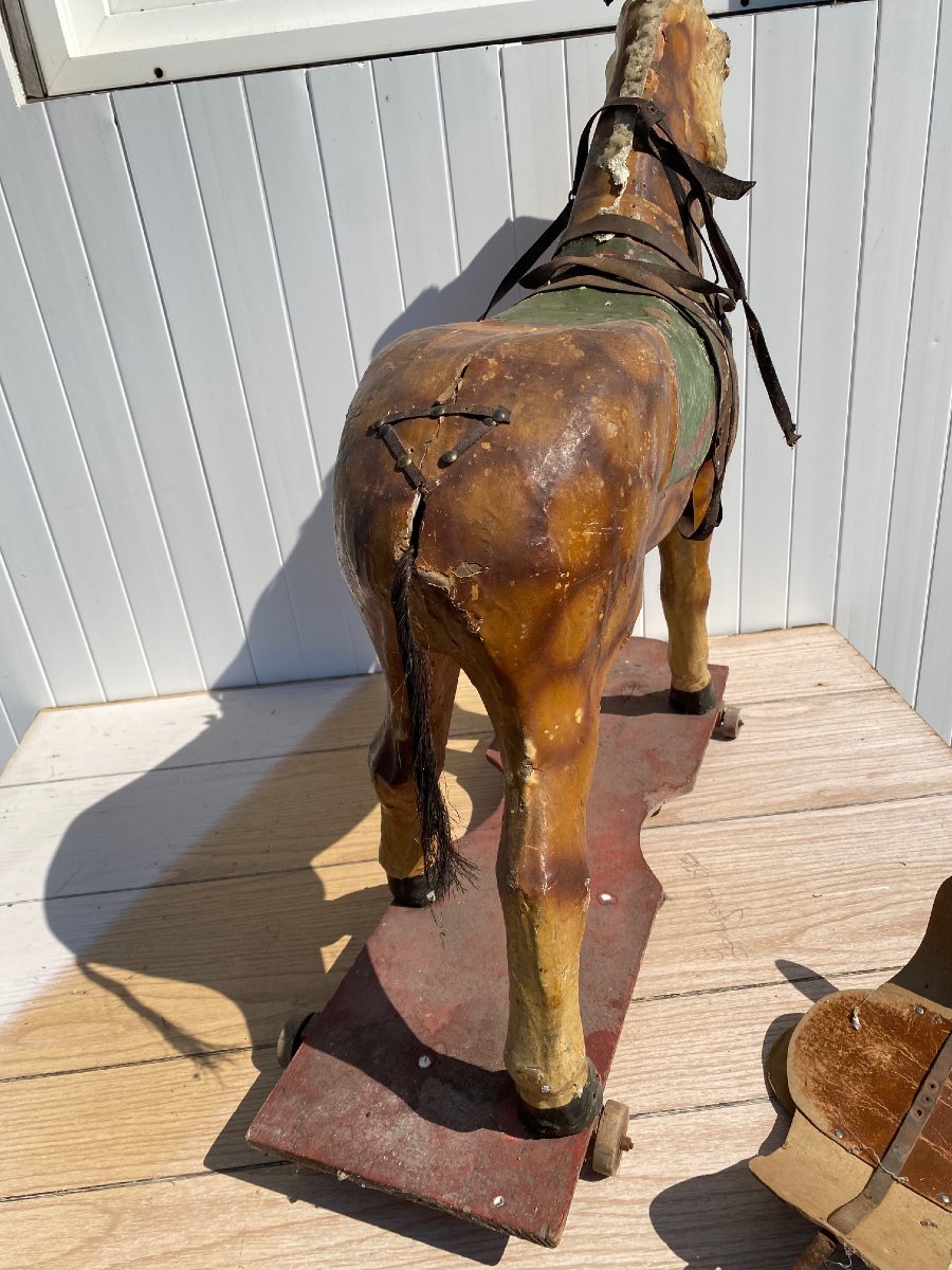 Cheval à roulettes d'époque 1900 en papier mâché et polychromie-photo-3