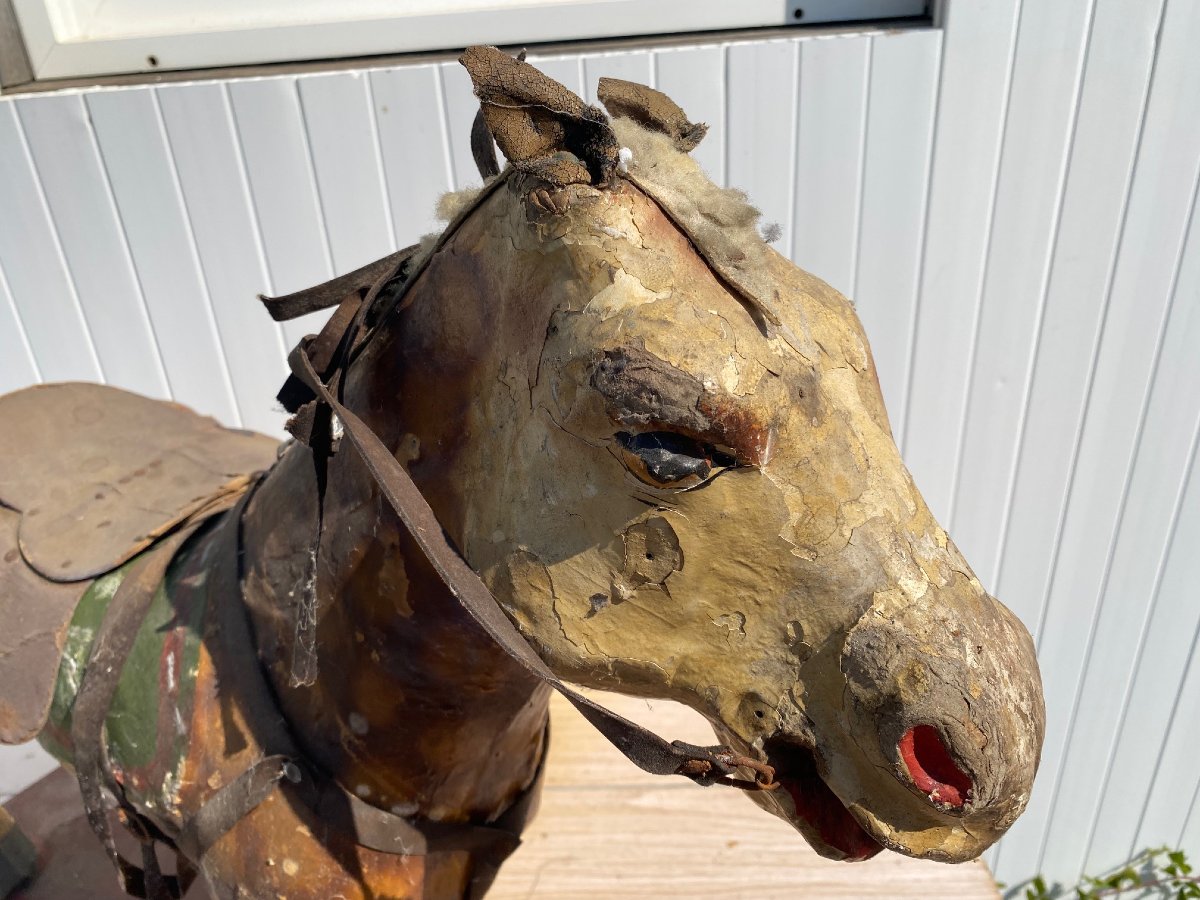 Cheval à roulettes d'époque 1900 en papier mâché et polychromie-photo-7