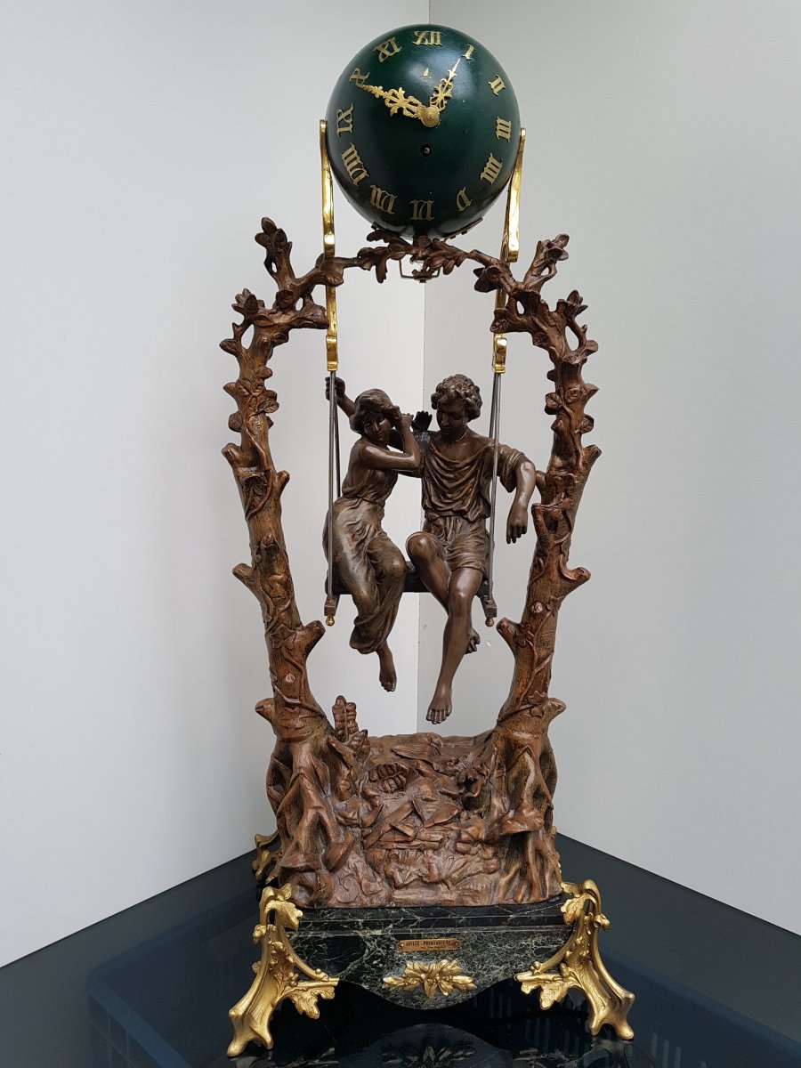 Mysterious Pendulum By Edylle Printantiere.