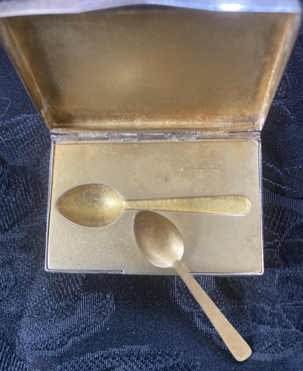 Petite boîte argent avec sa cuillère -photo-1