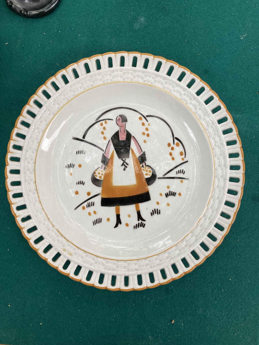 Assiette Art Deco