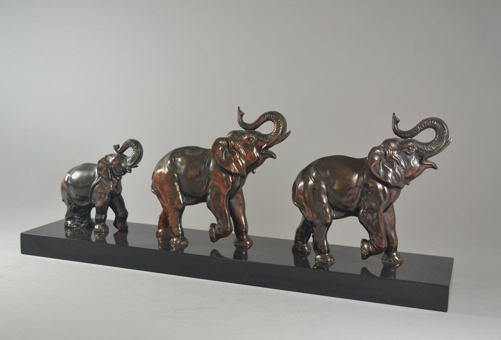 Art Deco Group Sculpture With 3 Elephants-photo-5