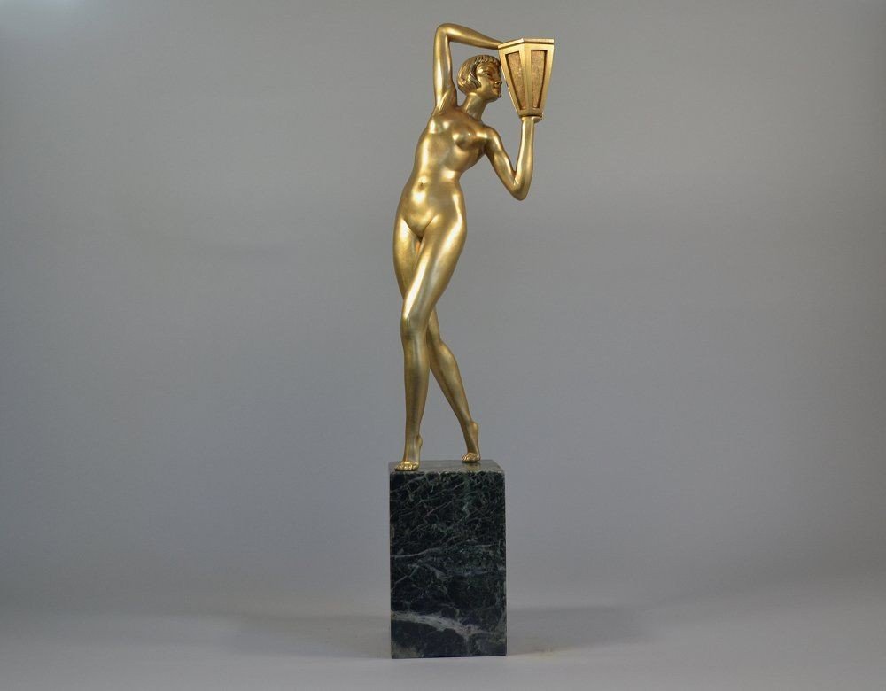 Grande Sculpture En Bronze 62 Cm Danseuse à La Jarre. Art Déco.