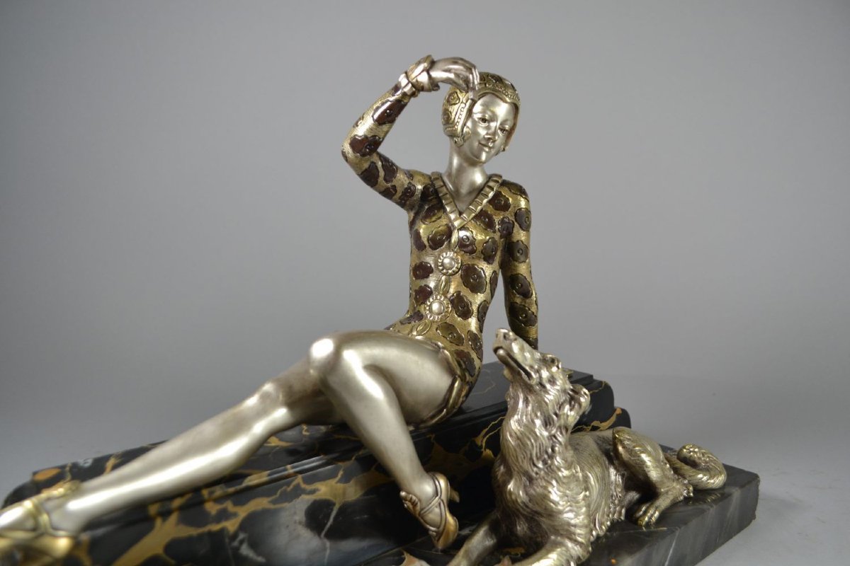 Henri Molins. Groupe art deco en bronze. Elegante au lévrier-photo-3
