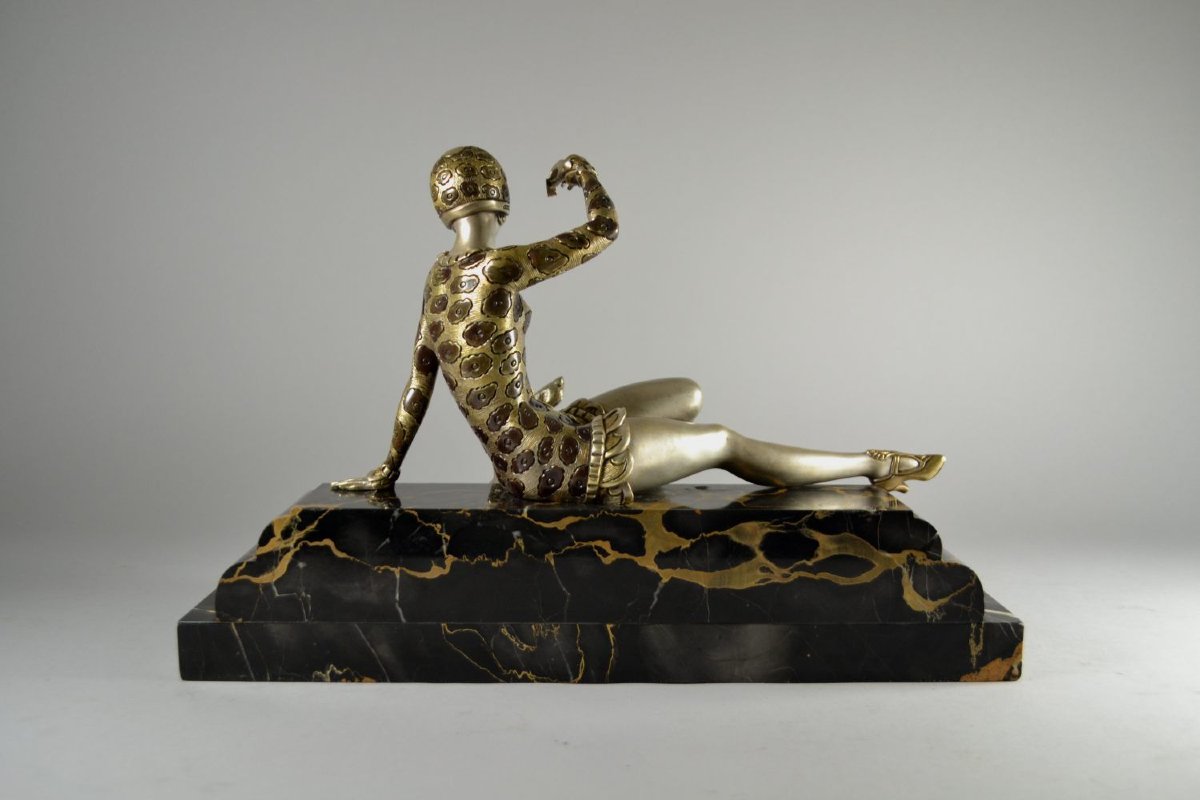 Henri Molins. Groupe art deco en bronze. Elegante au lévrier-photo-2