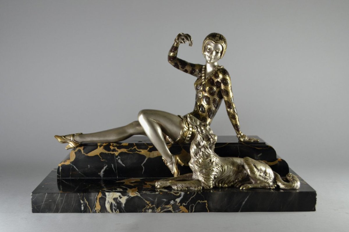 Henri Molins. Groupe art deco en bronze. Elegante au lévrier-photo-5