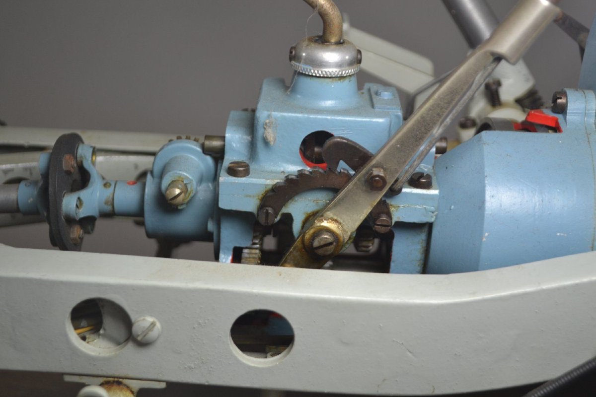 Hohm Driving School Instructional Cut-away Model Car-photo-1