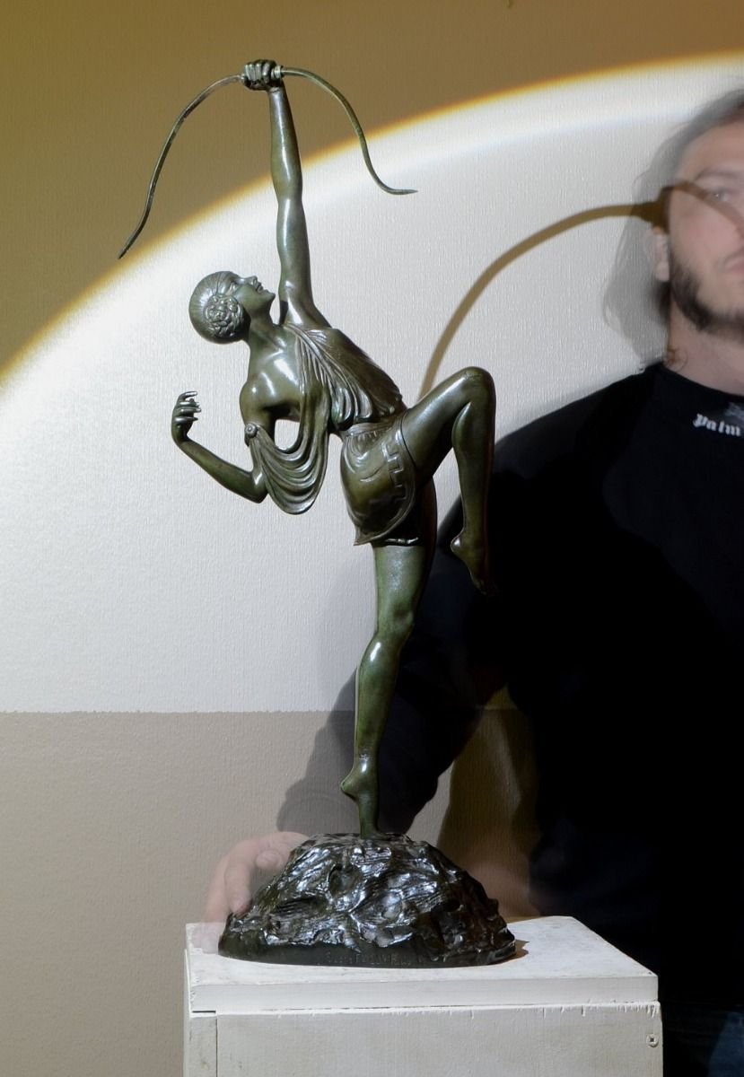 Diane chasseresse 67 cm,  sculpture art déco en bronze de Pierre Le Faguays fonderie Susse-photo-2