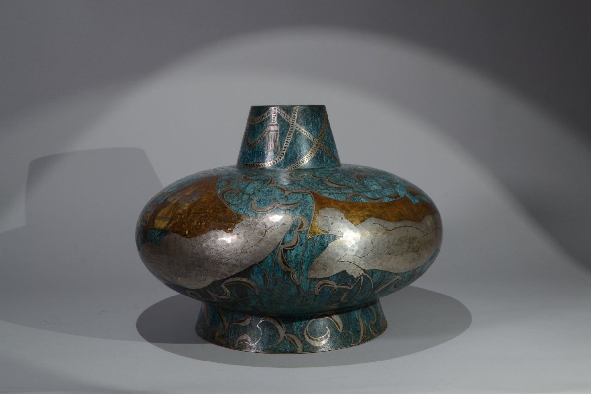 Paul Louis Mergier. Vase art déco en dinanderie. Pièce maîtresse.-photo-1