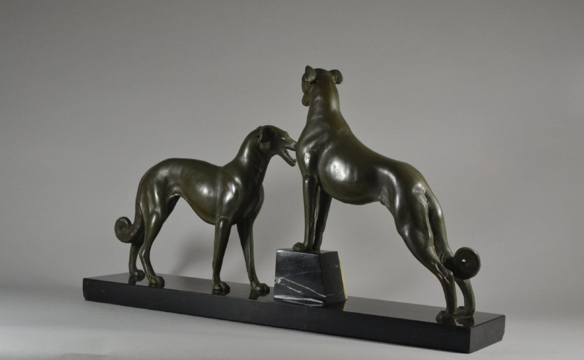 Art Deco Sculpture Of Greyhounds Group By Carvin-photo-2