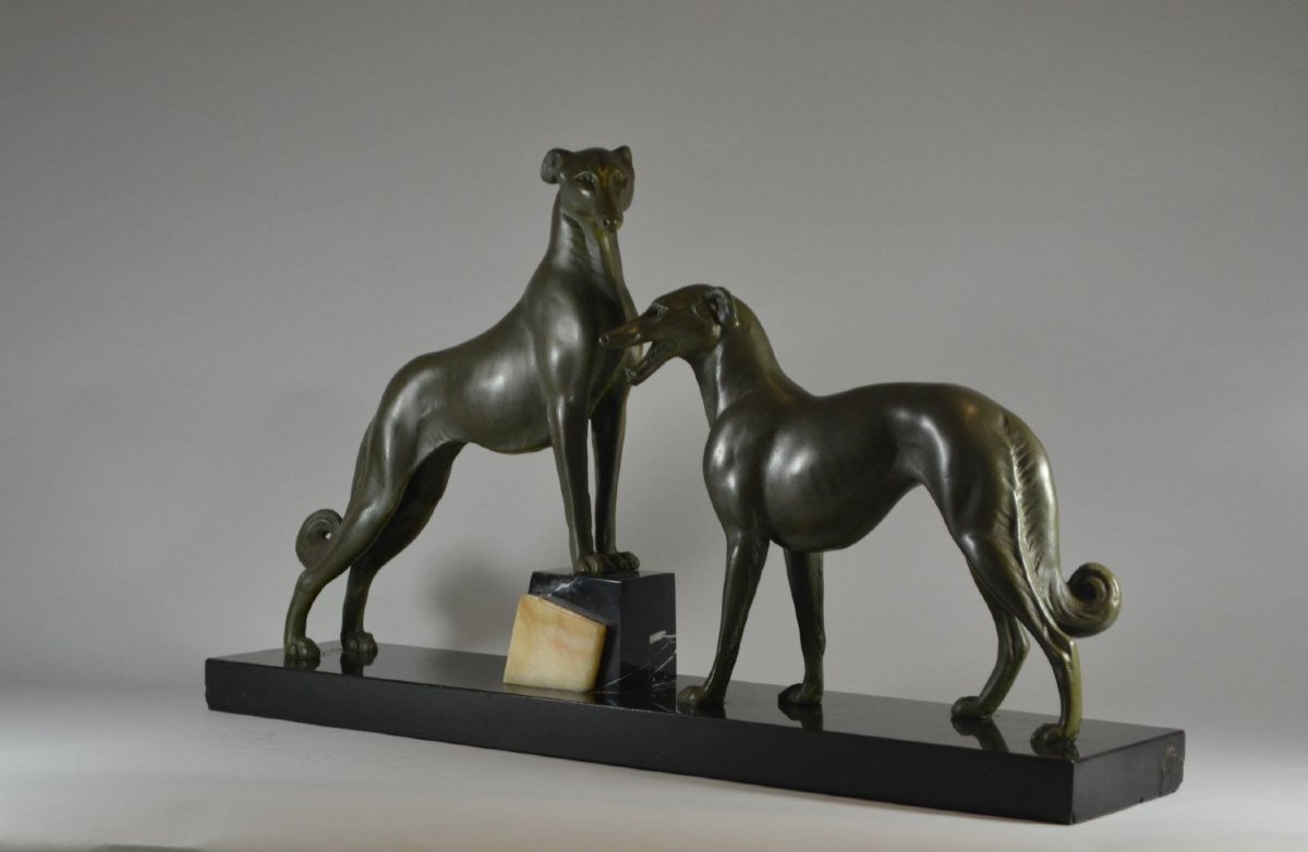 Art Deco Sculpture Of Greyhounds Group By Carvin-photo-1