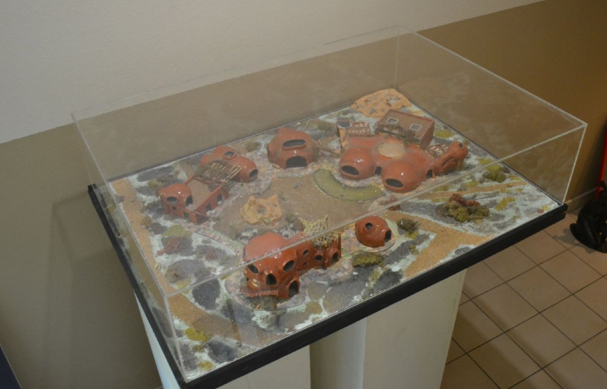 Maquette d'Architecture Organique - Style Maisons-Bulles / Utopie XXe -photo-2